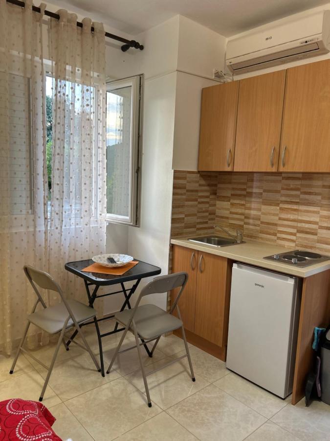 Lazarus Bigova Apartments 티바트 외부 사진