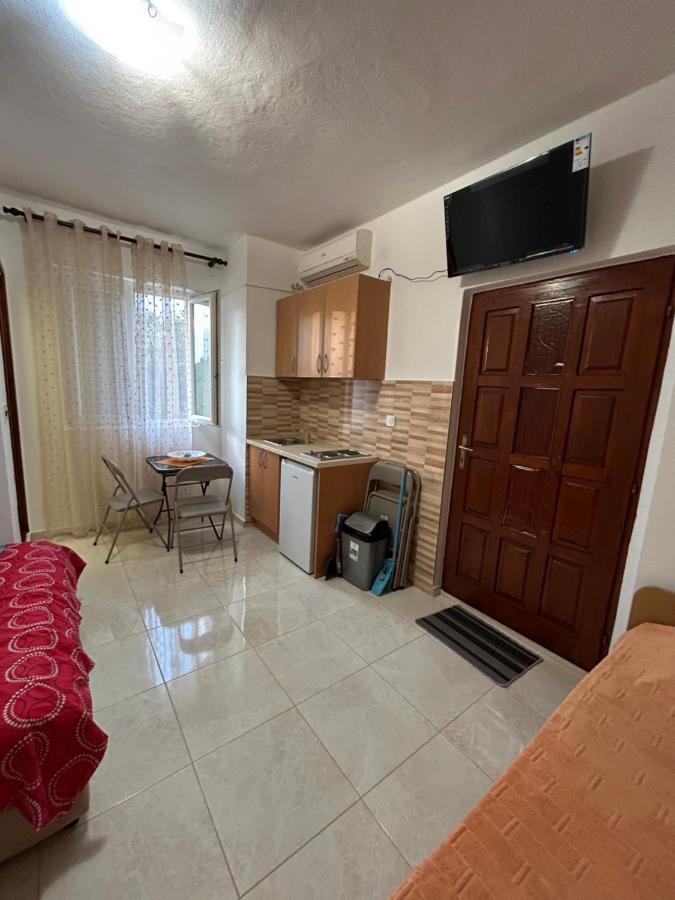 Lazarus Bigova Apartments 티바트 외부 사진